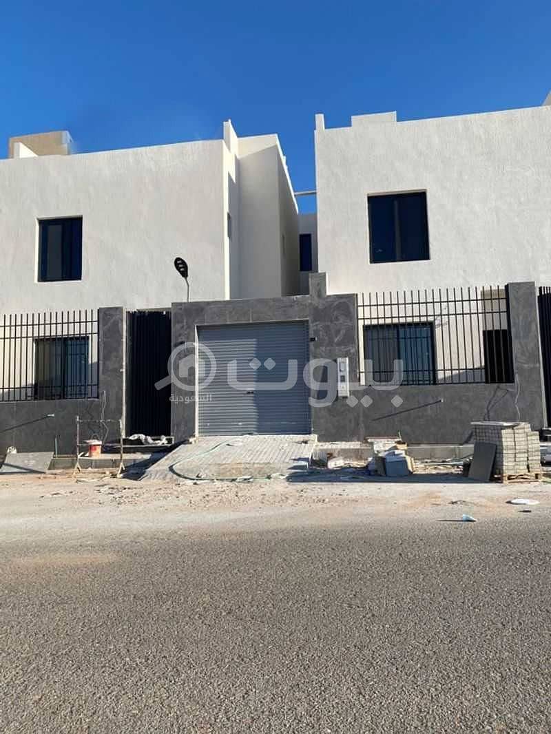للبيع فلل درج داخلي بحي المهدية، غرب الرياض