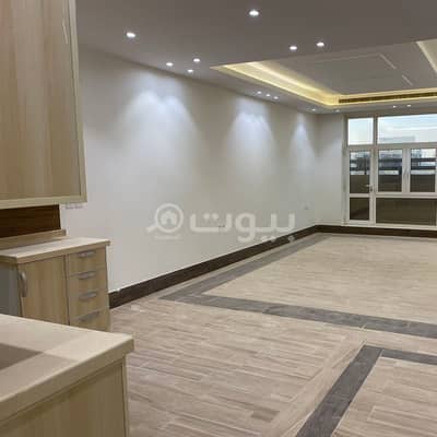 دور 3 غرف نوم للايجار في الرياض، منطقة الرياض - دور ونصف علوي للإيجار في الملقا، شمال الرياض