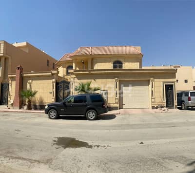 6 Bedroom Villa for Sale in Riyadh, Riyadh Region - Villa With A Roof For Sale In Al Yasmin, North Riyadh