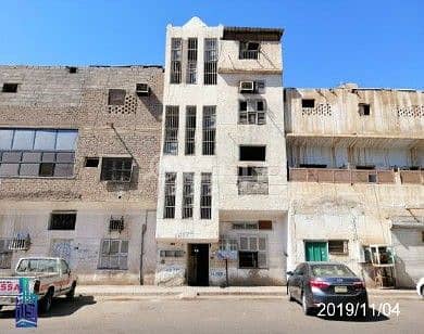 Building near Al Haram in al masani , Madina
