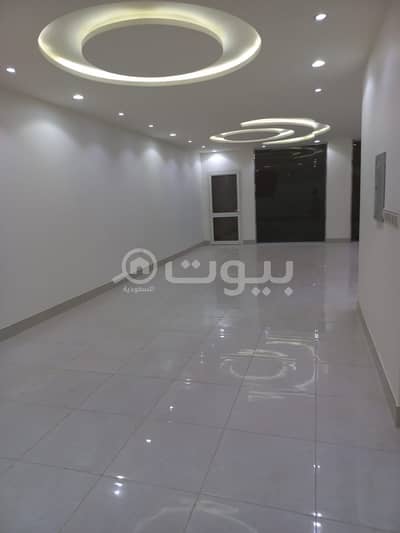4 Bedroom Villa for Sale in Riyadh, Riyadh Region - Villa with side staircase For sale in Al Taawun, North of Riyadh