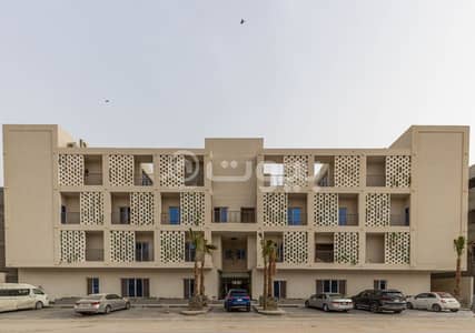 فلیٹ 4 غرف نوم للايجار في الرياض، منطقة الرياض - شقة بنت هاوس مؤثثة للإيجار بحي الملقا | شمال الرياض