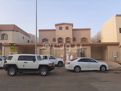عمارة سكنية  للبيع في حائل، منطقة حائل - عمارة 4 شقق للبيع في حي الخزامى، حائل