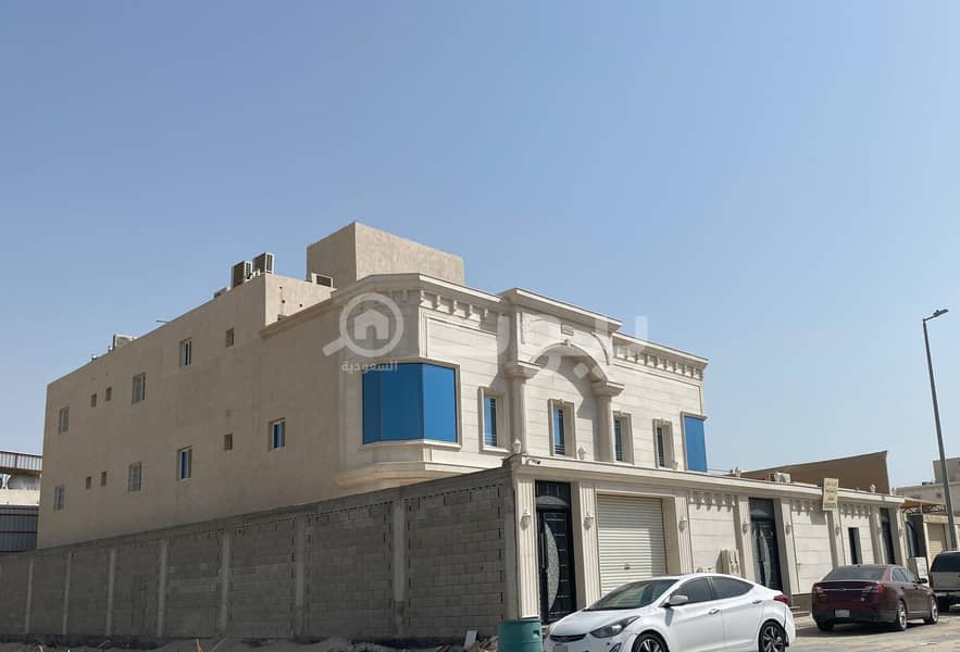 Large luxury villa and two apartments for sale in Al Buhairah, Al Khobar