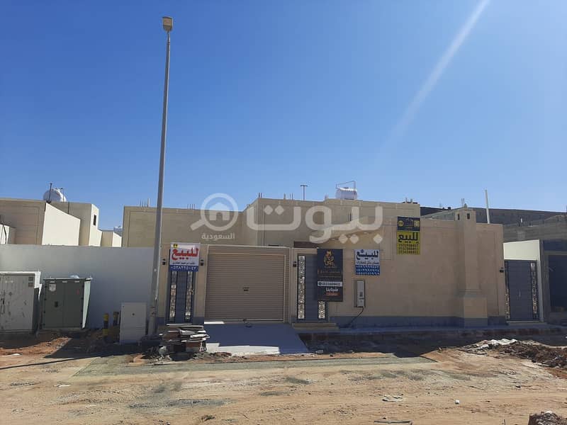 Floor establishing two attached apartments for sale in Al Nafl, Hail
