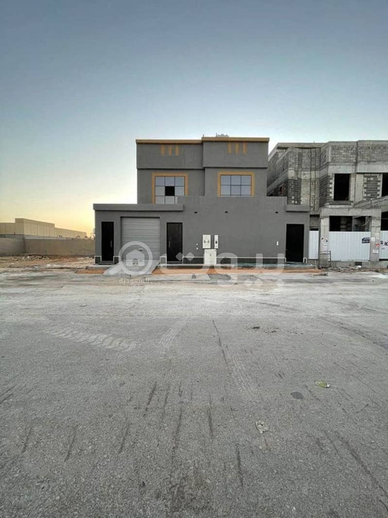 For sale modern villa with stairs in the hall and 2 apartments in Al-Arid, north of Riyadh