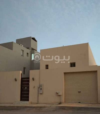 فیلا 5 غرف نوم للايجار في الرياض، منطقة الرياض - فيلا مع سطح للإيجار في حي النرجس، شمال الرياض
