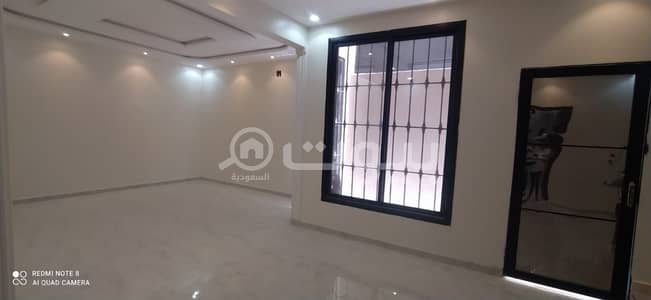 4 Bedroom Villa for Sale in Riyadh, Riyadh Region - Villa with 2 apartments for sale in Al Rimal, East of Riyadh