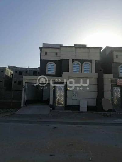 5 Bedroom Villa for Rent in Riyadh, Riyadh Region - Internal Staircase Villa For Rent In Al Rimal, East Riyadh