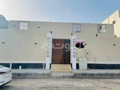 6 Bedroom Floor for Sale in Madina, Al Madinah Region - Floor with a roof for sale in Nubala, Madina