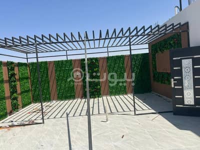 2 Bedroom Villa for Sale in Tabuk, Tabuk Region - Roof villa with independent entrance for sale in Al-Safa district, Tabuk