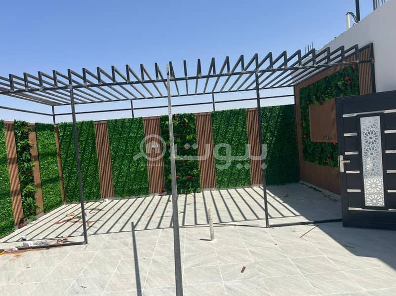 Roof villa with independent entrance for sale in Al-Safa district, Tabuk