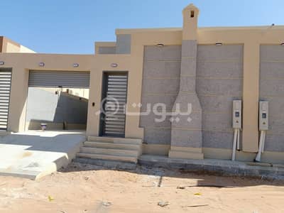 5 Bedroom Villa for Sale in Tabuk, Tabuk Region - Semi-land villas for sale in Gharnatah District, Tabuk