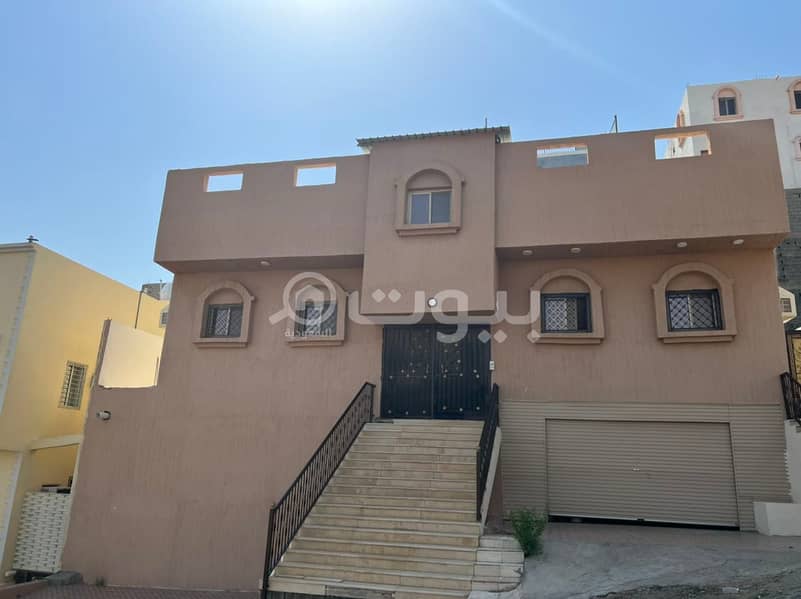 Floor for sale divided into two apartments in Al-Wesam Al-Taif