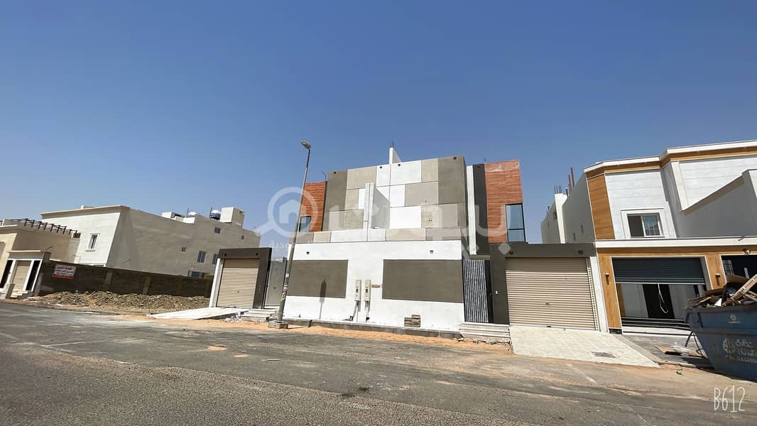 For sale two villas, half of the land, Al Hamra district, Tabuk