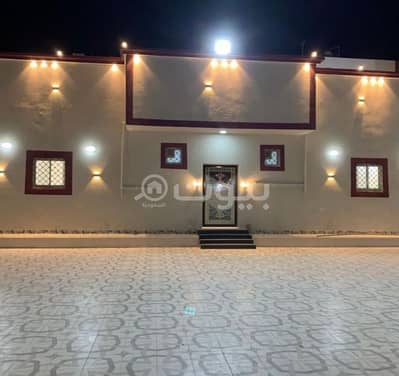 6 Bedroom Floor for Sale in Abu Arish, Jazan Region - For Sale Floor In Hakimat Abu Arish, Abu Arish
