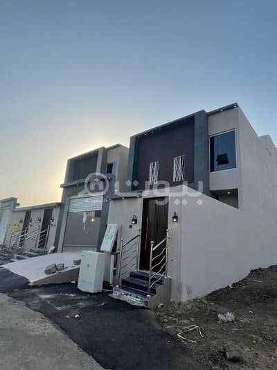 5 Bedroom Villa for Sale in Muhayil, Aseer Region - Villa with a balcony for sale in Western Heila District, Muhayil