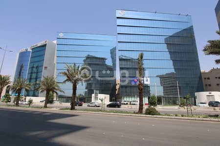 صالة عرض  للايجار في الرياض، منطقة الرياض - برج تجاري للايجار المعذر، غرب الرياض