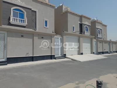 4 Bedroom Villa for Sale in Al Jubail, Eastern Region - Duplex Detached Villa For Sale In Ishbiliyah, Al Jubail