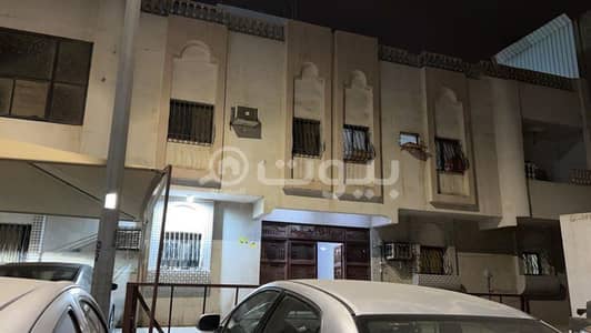 Residential Building for Sale in Jeddah, Western Region - Large Residential Building For Sale In Abruq Al Rughamah, North Jeddah