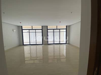 3 Bedroom Flat for Sale in Riyadh, Riyadh Region - Ground-floor apartment for sale in Qurtubah District, East of Riyadh