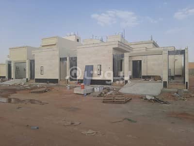 4 Bedroom Floor for Sale in Hail, Hail Region - Floor For Sale In King Fahd Suburb, Hail