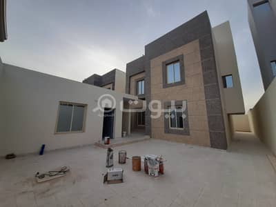 5 Bedroom Villa for Sale in Hail, Hail Region - Duplex Villa with a garden for sale in Al Awamer Al Samiyah, Hail
