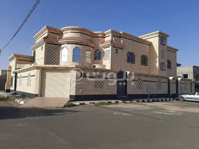 5 Bedroom Villa for Sale in Hail, Hail Region - Villa And Two Apartments For Sale In Allaqitah, Hail