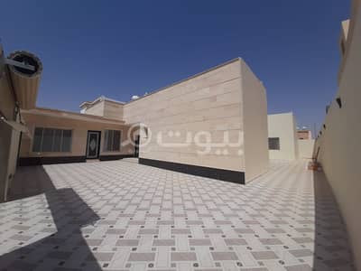 4 Bedroom Floor for Sale in Hail, Hail Region - Floor with the availability to establish 2 apartments for sale in Al Awamer Al Samiyah, Hail