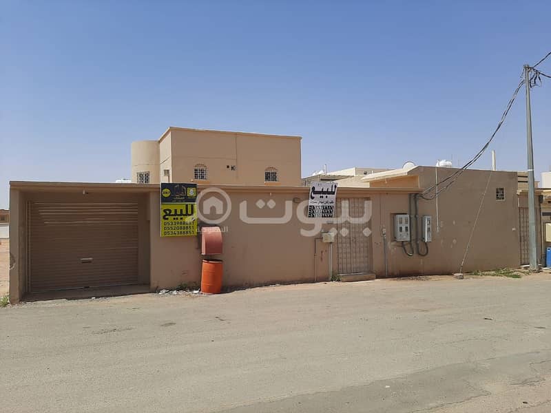 Floor with 2 apartments for sale in Al Yasmin, Hail