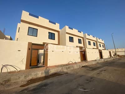 4 Bedroom Villa for Sale in Madina, Al Madinah Region - Villa with a garden for sale in Nubala, Madina