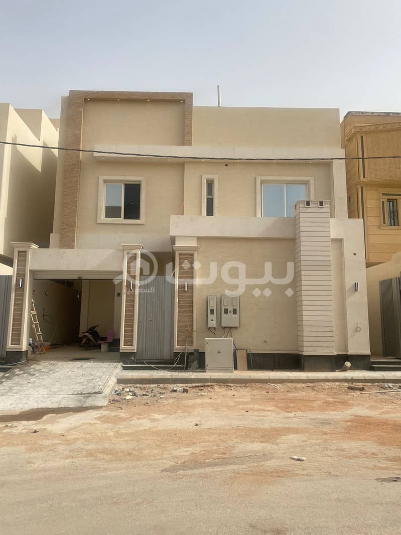 Villa with a roof for sale in Al Bayan Neighborhood, East Riyadh, Riyadh