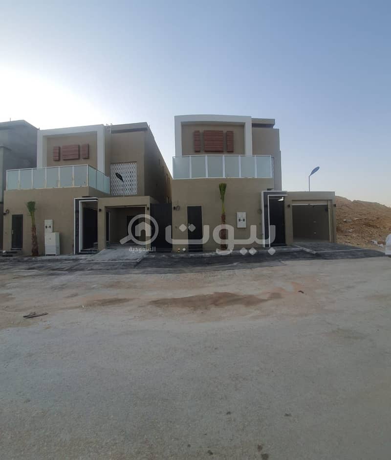 للبيع فلتين درج صالة مع شقة في العارض، شمال الرياض