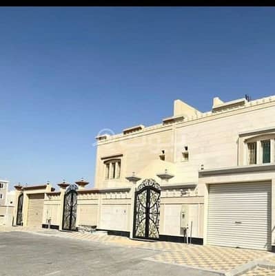 6 Bedroom Villa for Sale in Dammam, Eastern Region - 2-floor Villa and an annex for sale in Jubail Suburb, Dammam