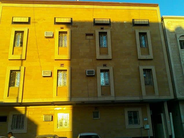 عمارة للبيع بها 14 شقة دخل العمارة سنويا 270 الف ريال عمارة للبيع بها 14 شقة دخل العمارة سنويا 270 الف ريال