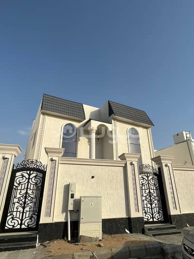 4 Bedroom Villa for Sale in Taif, Western Region - Villa with PVT garage for sale in Al Waslya, Taif