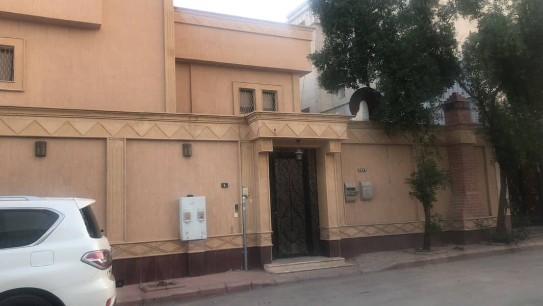 Villa with staircase For sale in Al Rabwah District, Center of Riyadh