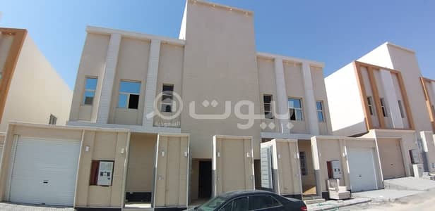 3 Bedroom Floor for Sale in Riyadh, Riyadh Region - Floors for sale Al Aziziyah district, south of Riyadh