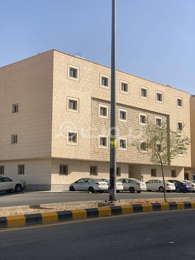 Residential building for sale in Al yasmin neighborhood, north of Riyadh