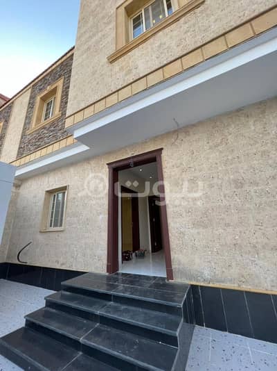 14 Bedroom Villa for Sale in Jeddah, Western Region - للبيع فيلا في جده حي الرحمانية
