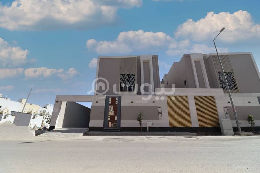 Villa staircase hall for sale in Al Rahmaniyah district, north of Riyadh | 385 sqm