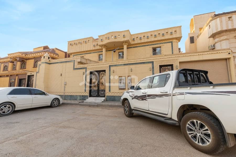 Floor Villa And 3 Apartments For Sale In Al Munsiyah, East Riyadh