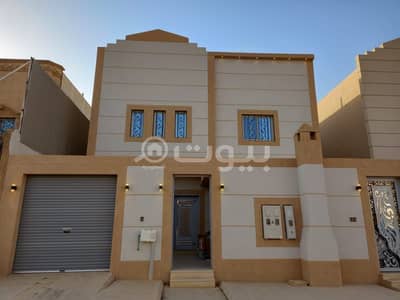 فیلا 3 غرف نوم للبيع في الرياض، منطقة الرياض - فيلا دور وشقتين للبيع في العزيزية، جنوب الرياض