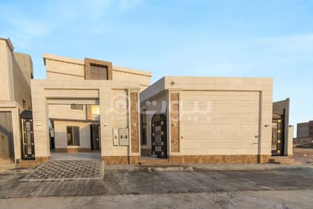 5 Bedroom Villa for Sale in Riyadh, Riyadh Region - Villa with internal stairs with two apartments for sale in Al-Bayan district, east of Riyadh