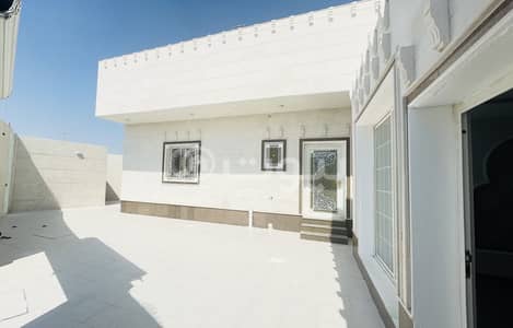 3 Bedroom Floor for Sale in Dammam, Eastern Region - floor for sale in Al Al Amanah Al dmamm