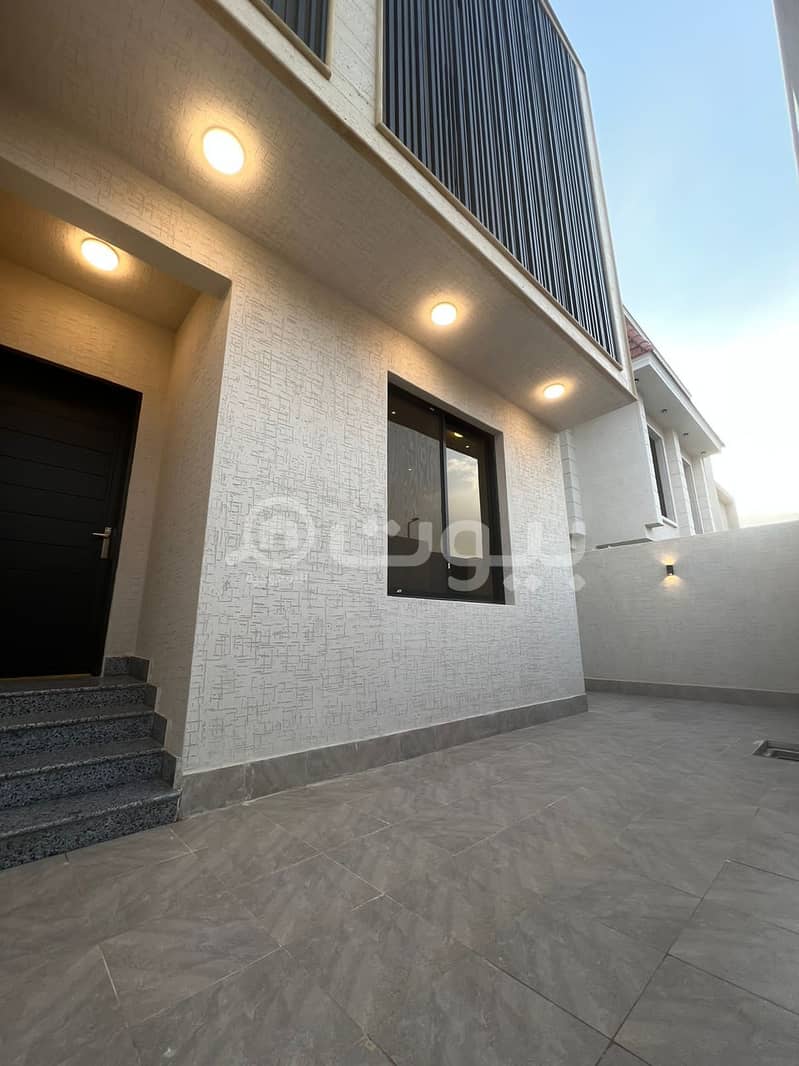 Roof And Annex For Sale In Al Mozvin, Abha