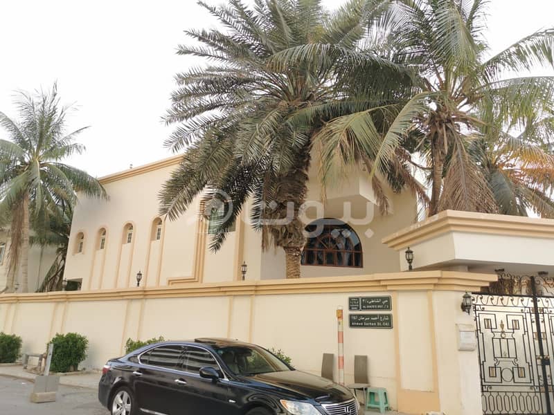Villa with a pool for sale in Al Shati, North of Jeddah