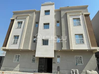 3 Bedroom Flat for Sale in Dammam, Eastern Region - Apartment with a spacious yard for sale in Al Shulah, Dammam
