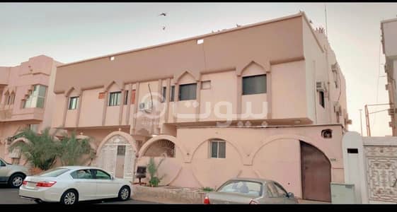 Residential Building for Sale in Madina, Al Madinah Region - Residential building for sale in Al Hijra Al Madinah