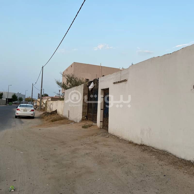 Traditional house of 431 SQM for sale in Al Ju'ranah Village, Makkah